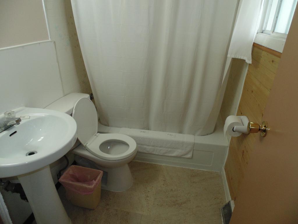 Capri Motel Port Colborne Phòng bức ảnh