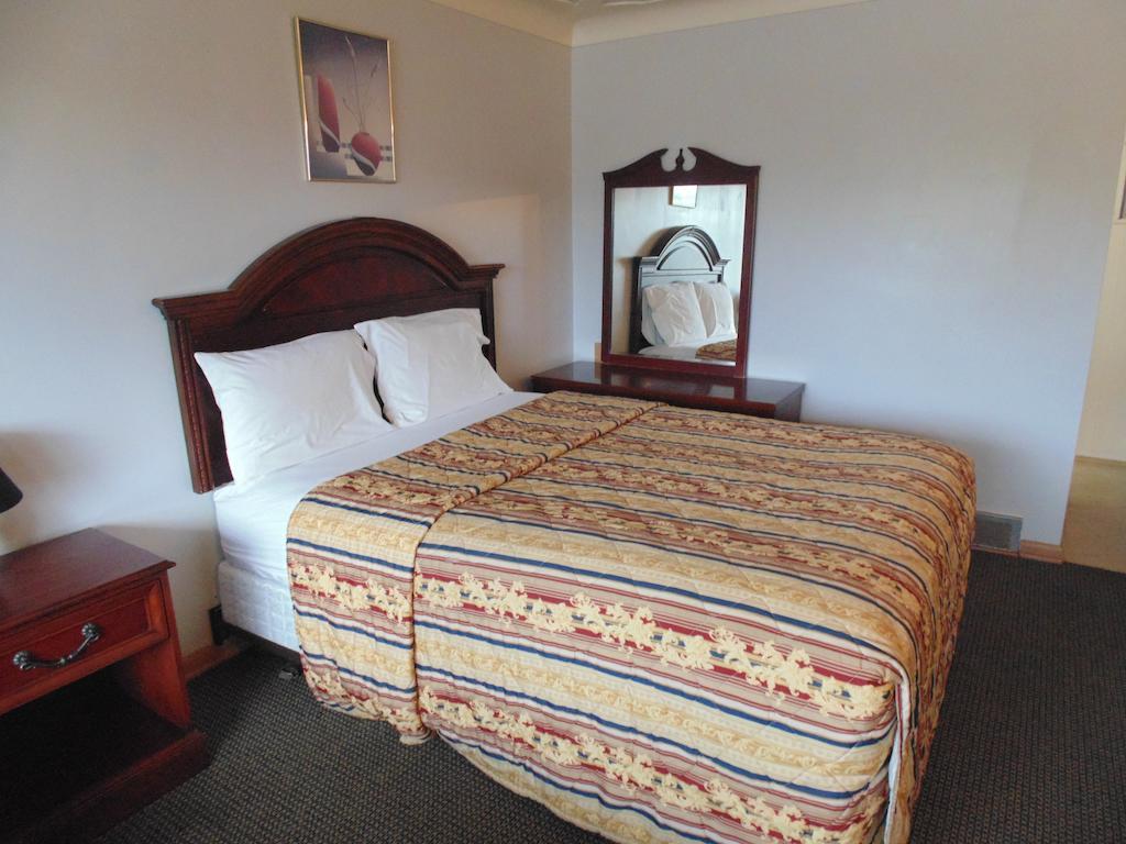Capri Motel Port Colborne Phòng bức ảnh