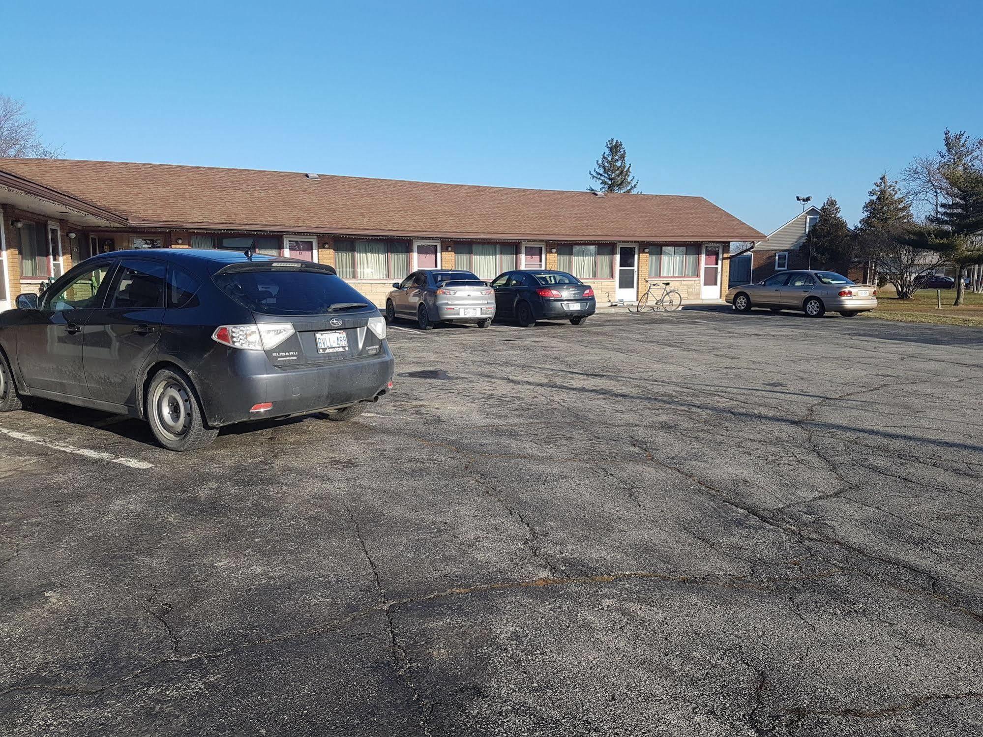 Capri Motel Port Colborne Ngoại thất bức ảnh